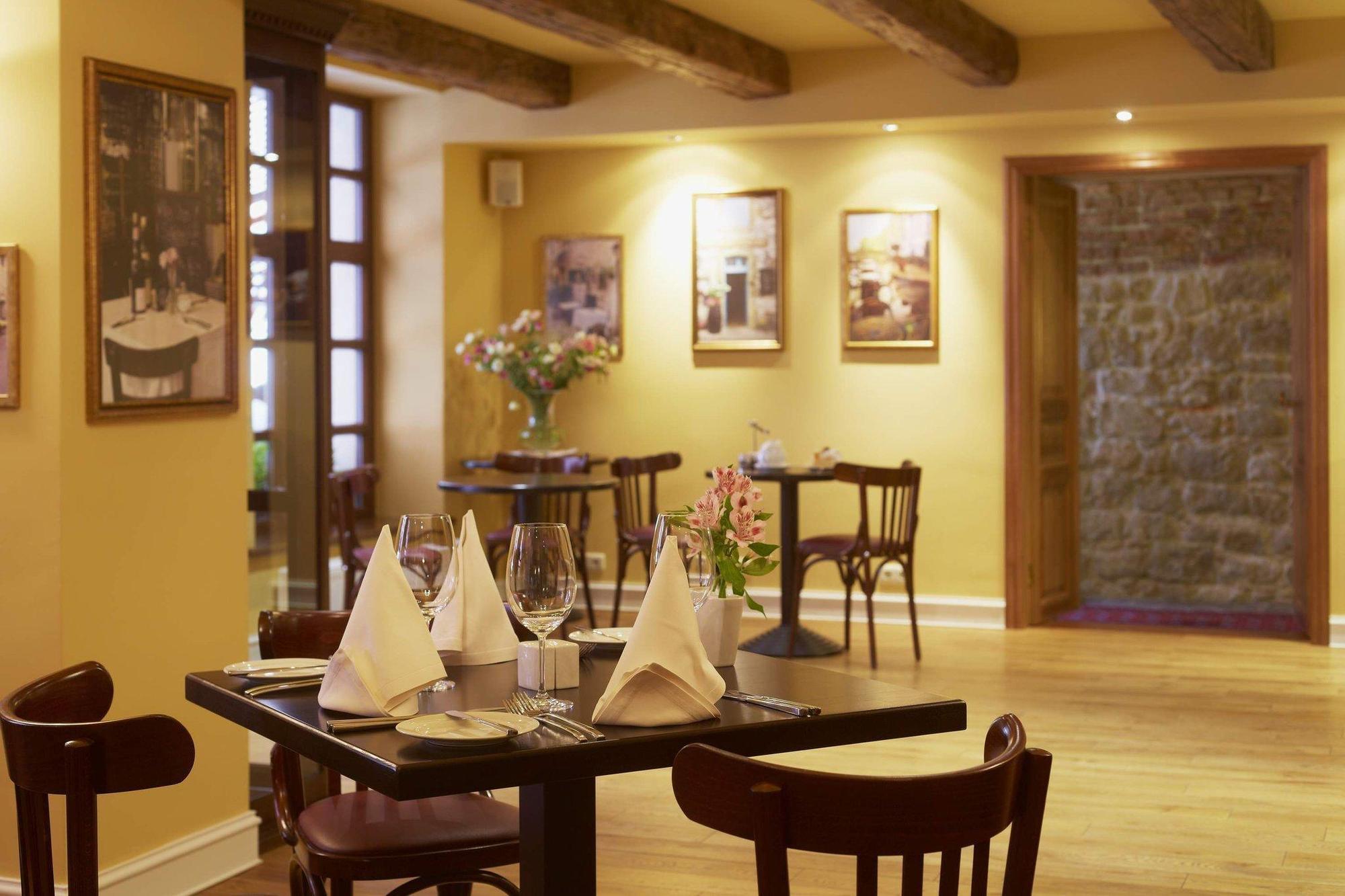 Leopolis Hotel Εξωτερικό φωτογραφία