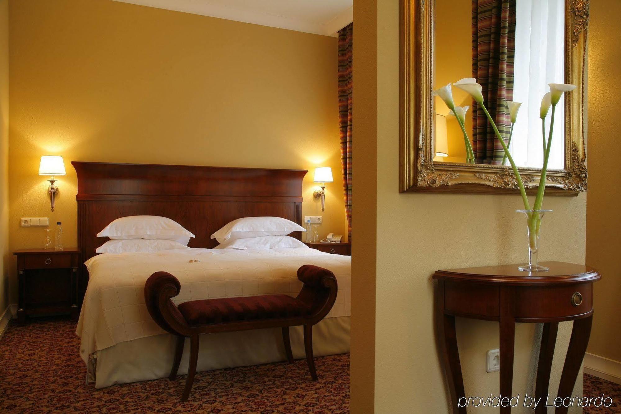 Leopolis Hotel Εξωτερικό φωτογραφία